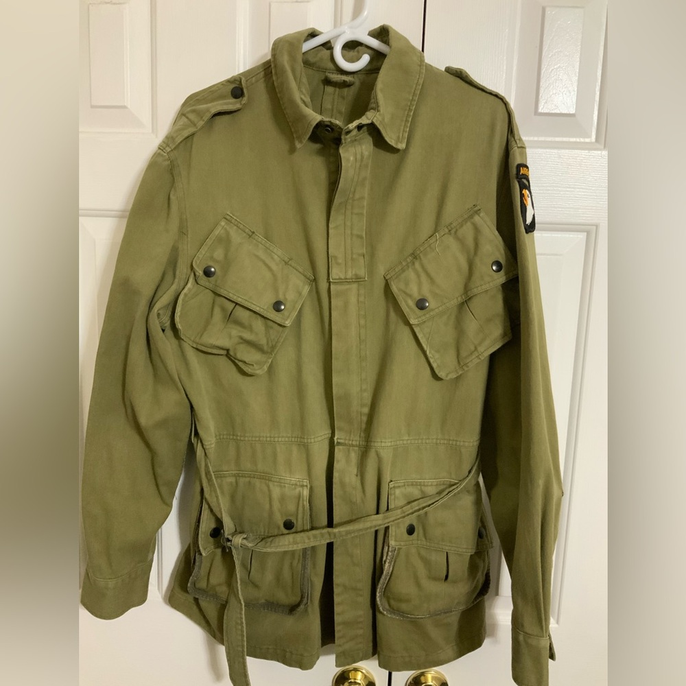 101st Airborne 1944 jump jacket, reproduction uniform.